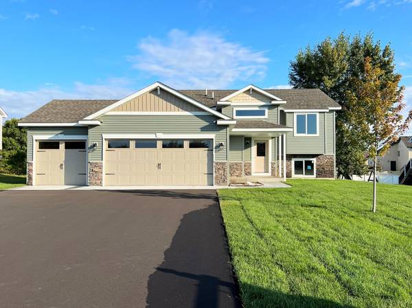 2598 Topaz ST, Saint Augusta, MN 56301
