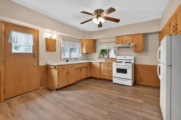 115 W Cabot ST, Le Roy, MN 55951