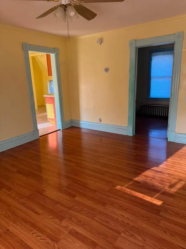 861 Cook AVE E, Saint Paul, MN 55106