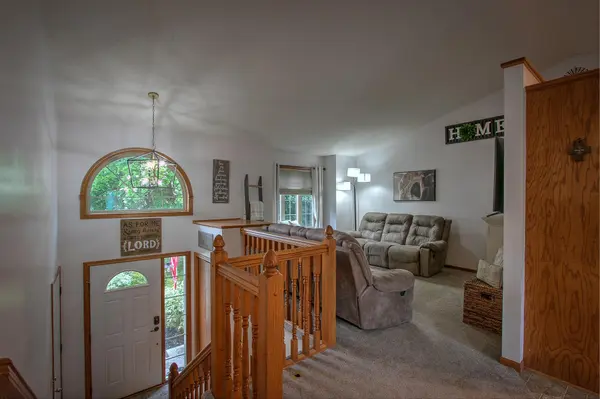 1384 Cedar DR S, Cambridge, MN 55008