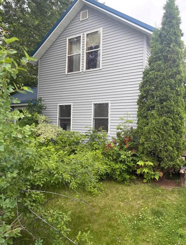 307 N Farwell ST, Verndale, MN 56481