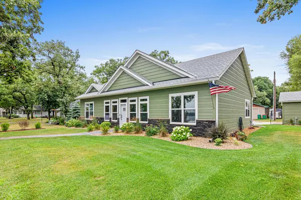 241 Lakeshore DR, Big Lake, MN 55309