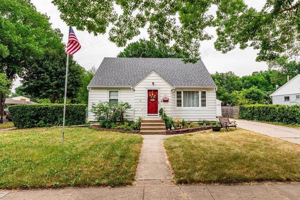 1707 2nd ST N, Fargo, ND 58102