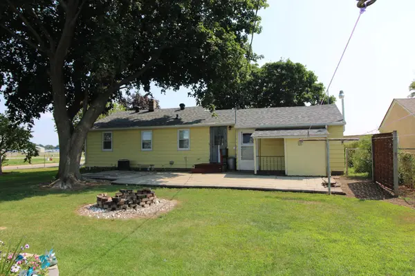 6300 60th AVE N, Crystal, MN 55428