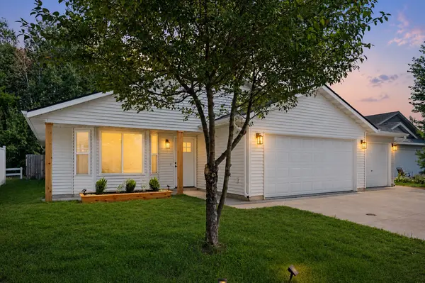 620 Meadowlark LN, Eden Valley, MN 55329