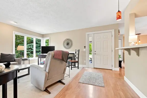 303 Elan CT, Woodbury, MN 55125