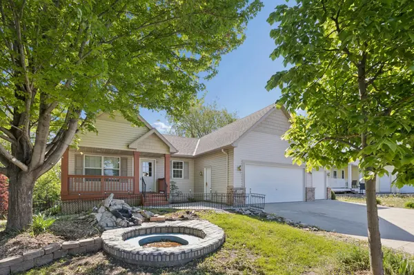 211 7th ST S, Winsted, MN 55395