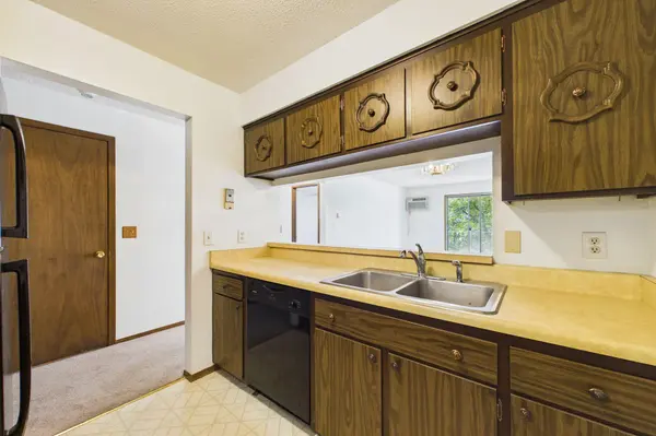 2809 E Minnehaha Pkwy #205, Minneapolis, MN 55417