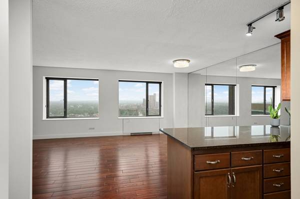 19 S 1st ST #B1904, Minneapolis, MN 55401