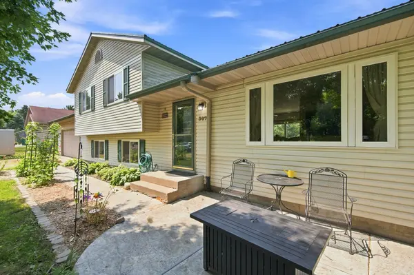 307 N East AVE, Dresser, WI 54009