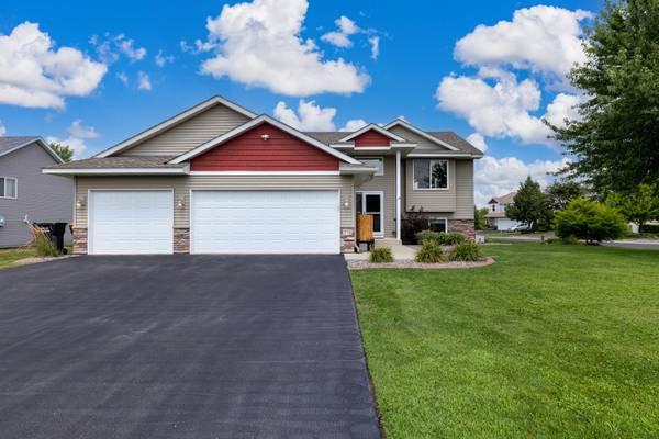 279 Kiso AVE, Shakopee, MN 55379