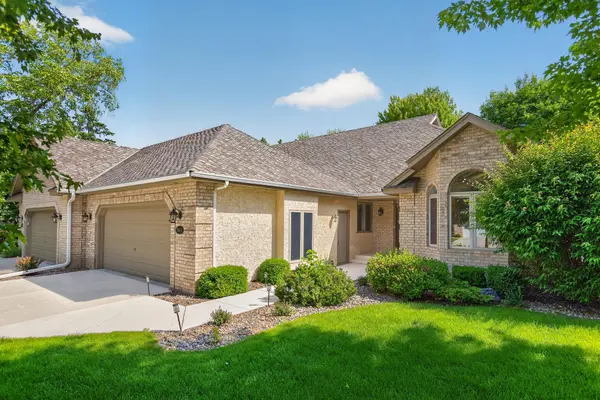 10417 Fawns WAY, Eden Prairie, MN 55347