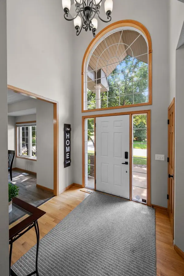 14991 Creditview DR, Savage, MN 55378
