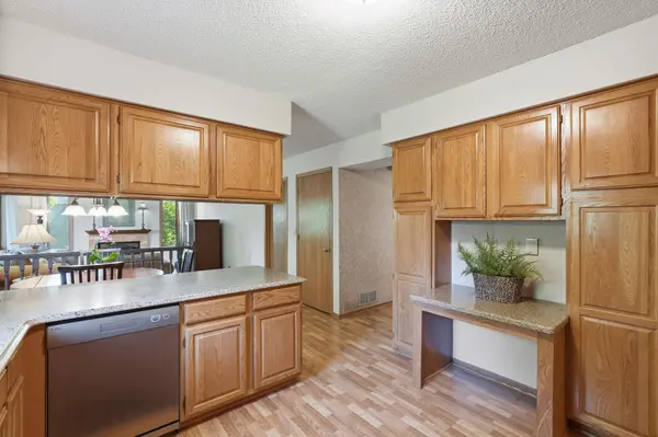 8819 Rainier CT, Woodbury, MN 55125