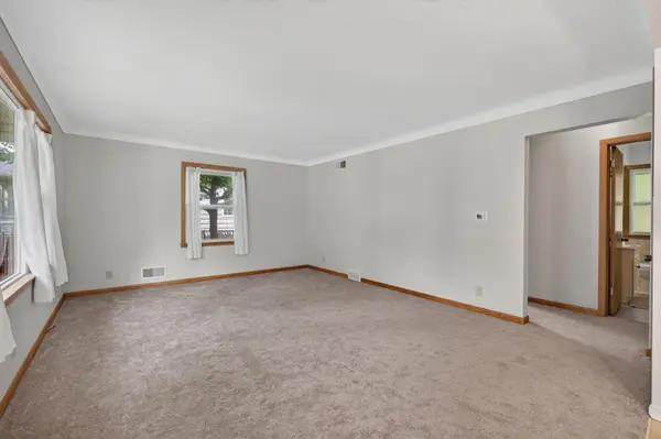 2093 Sherwood AVE, Saint Paul, MN 55119