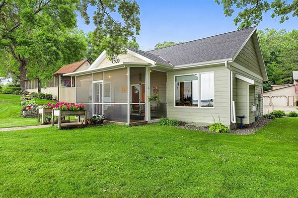 28471 Cliffwood RD, Paynesville, MN 56362