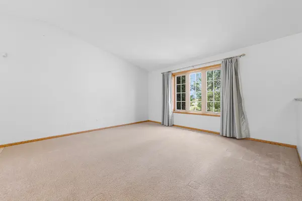 2505 Country View DR, Northfield, MN 55057