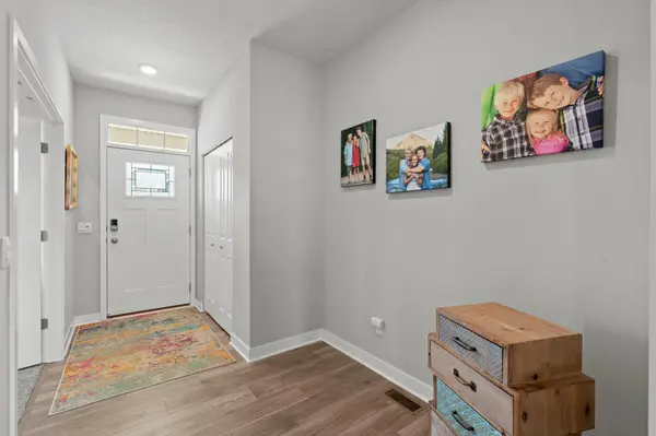 1723 August DR, Shakopee, MN 55379