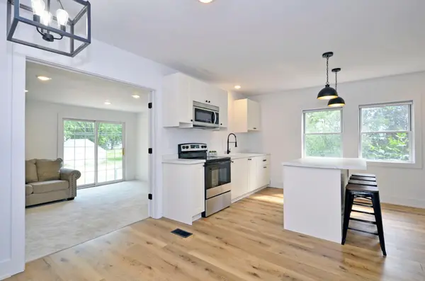 2479 14th AVE E, North Saint Paul, MN 55109