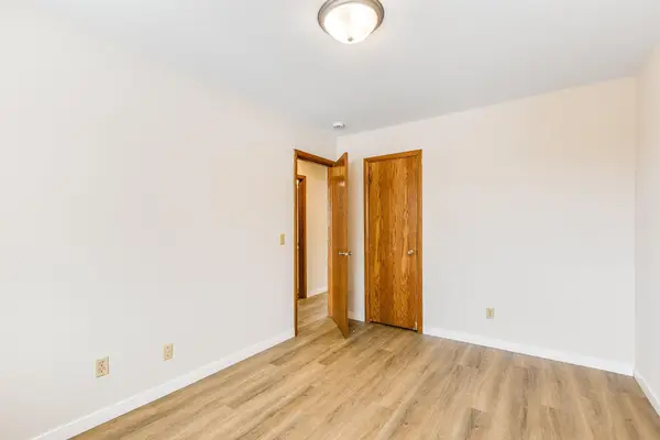 2740 Xylon AVE N #1, New Hope, MN 55427