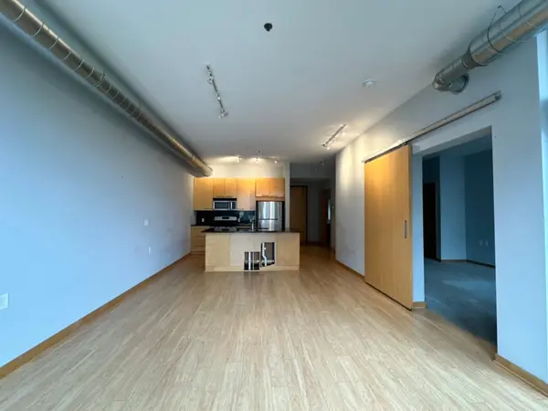 1211 Lagoon AVE #405, Minneapolis, MN 55408