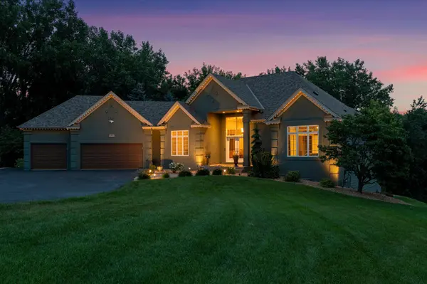 584 Vista Ridge LN, Shakopee, MN 55379