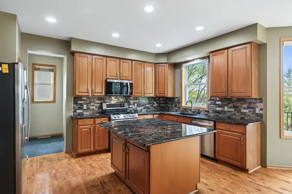 16555 77th CIR N, Maple Grove, MN 55311