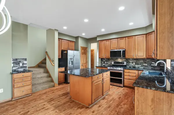 16555 77th CIR N, Maple Grove, MN 55311