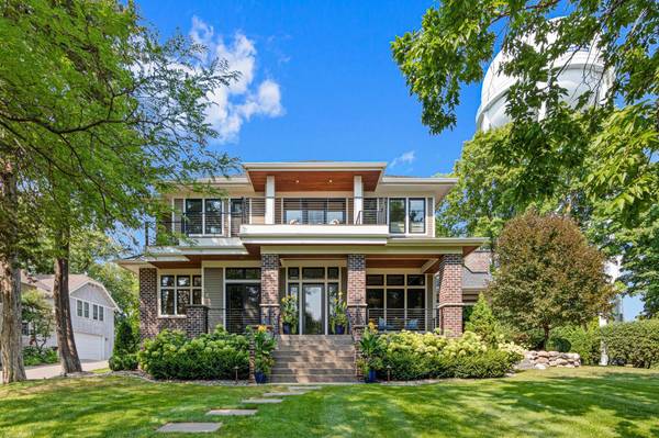 373 Park ST E, Wayzata, MN 55391