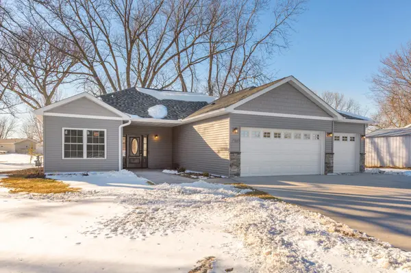 2702 Park AVE NW, Faribault, MN 55021
