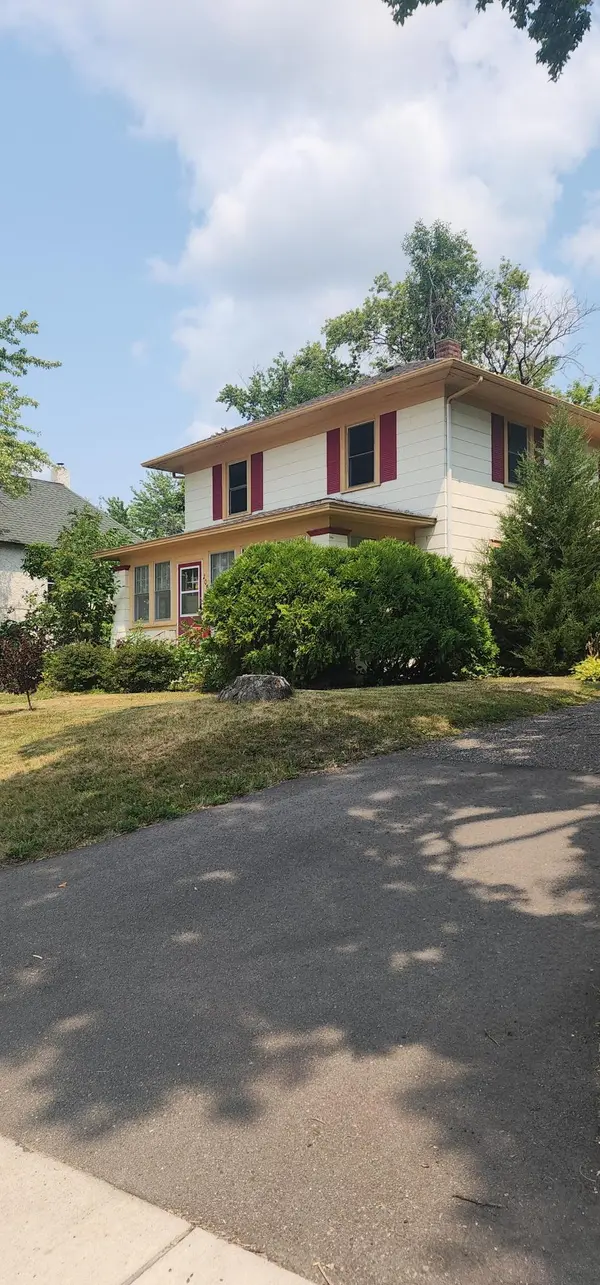 208 Lake BLVD S, Buffalo, MN 55313
