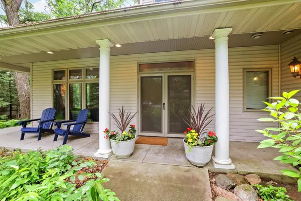 17 Baillon LN, Lakeland, MN 55043