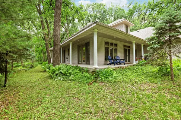 17 Baillon LN, Lakeland, MN 55043