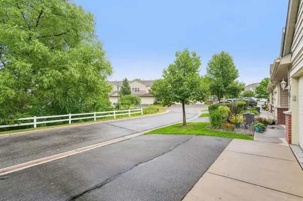 15588 Emerald DR N #6, Hugo, MN 55038