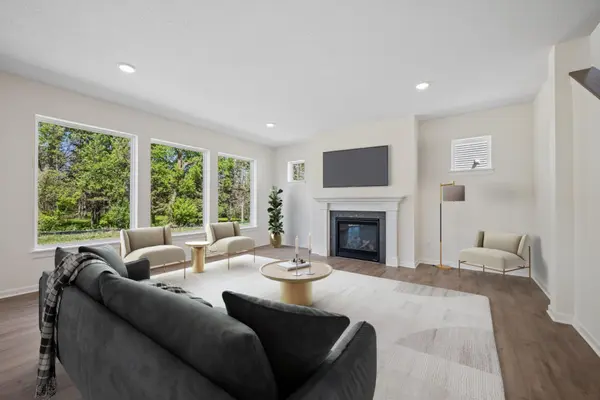 10577 Minnesota LN N, Maple Grove, MN 55369