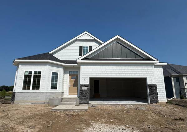 8176 Haywood DR, Lino Lakes, MN 55014