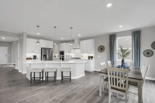 10523 McGregor BLVD, Woodbury, MN 55129