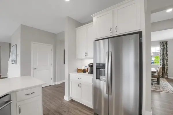 10523 McGregor BLVD, Woodbury, MN 55129