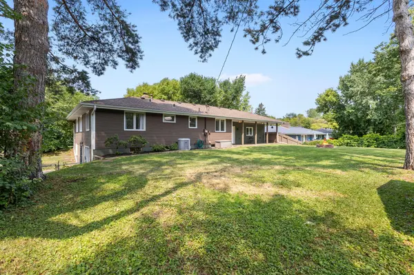 13709 Thomas AVE S, Burnsville, MN 55337