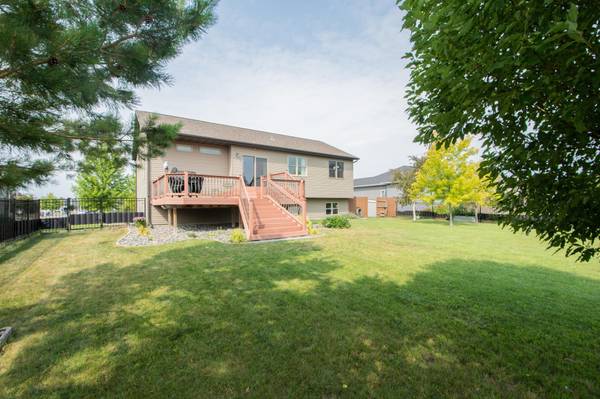 2304 36th ST S, Moorhead, MN 56560