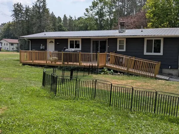 560 E Isle ST, Isle, MN 56342