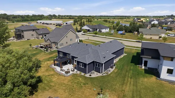 916 Sunset DR, Mapleton, ND 58059