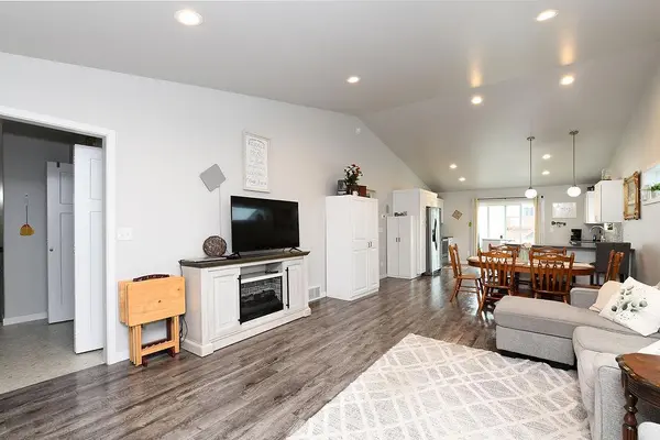 2723 W Westwood ST W, West Fargo, ND 58078