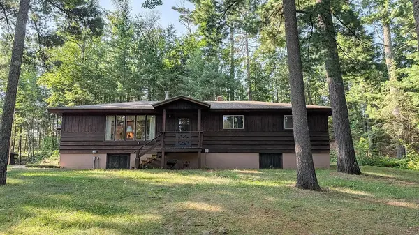 2581 Hallmark DR, Ely, MN 55731