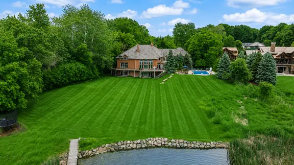 425 Oxford RD, Orono, MN 55356
