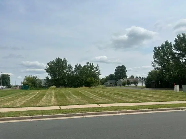 800 N Division ST, Roberts, WI 54023
