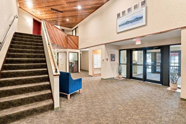 2495 Canabury DR #230, Little Canada, MN 55117