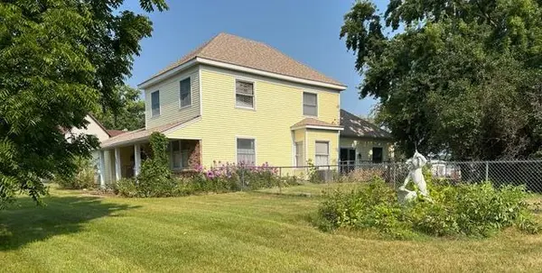 206 E 3rd ST, Starbuck, MN 56381