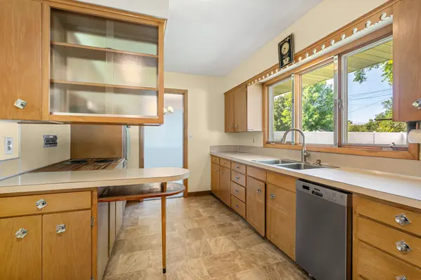 105 21st ST NW, Austin, MN 55912