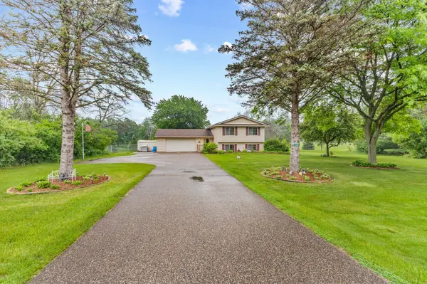 20075 Uplander ST NW, Oak Grove, MN 55011